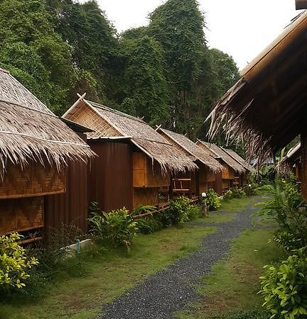 Phuhaya Bamboo Bungalows Ko Lanta Exteriör bild
